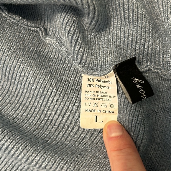 Lillusory Turtleneck Oversized Sweater - Sz Lg - Picture 12 of 14